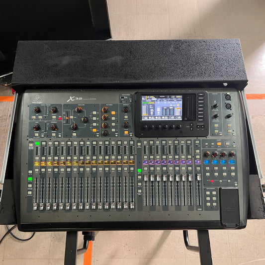 Used Behringer X32 with Gator G-TOUR X32 ATA Wood Mixer Case Digital Mixer